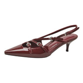 Scarpin  Slingback em Couro com Fivelas