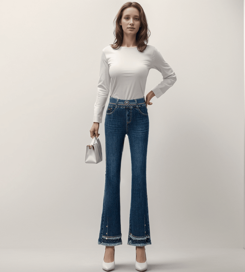 Calça Jeans Flare Country / Cintura Elástica e Acabamento Charmoso!