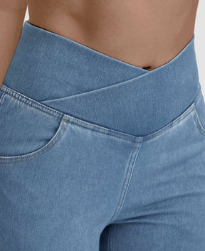 Calça Jeans de Cintura Alta Cruzada [CALÇA EFEITO BARRIGA CHAPADA]